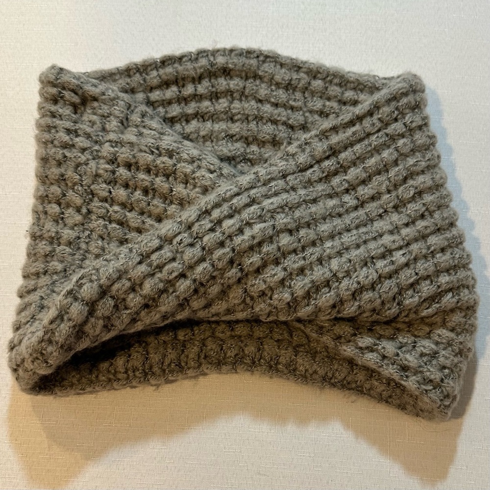 Barbour Gray Chunky Knit Infinity Scarf